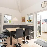 Apartment 6 Person In